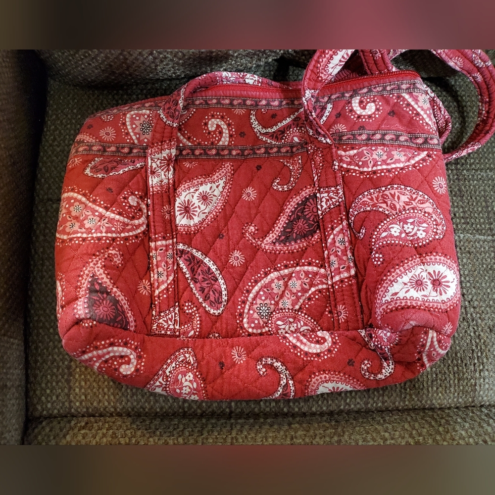 Vera Bradley Tote Bag in Red Bandana Print. 14" X 12" w/o Handles - Picture 3 of 6